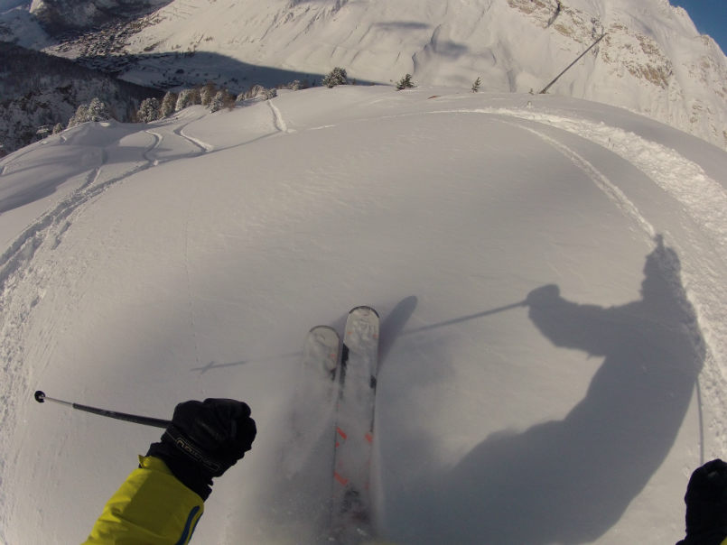 Neige Poudreuse Thank you Val d'Isère. Sunny day and lots of fresh snow. 3